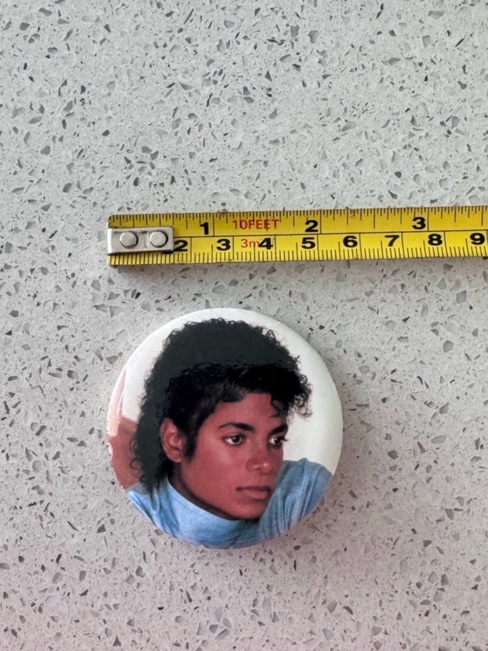 Lot of Michael Jackson Vintage Button Pins - Picture 2 of 6